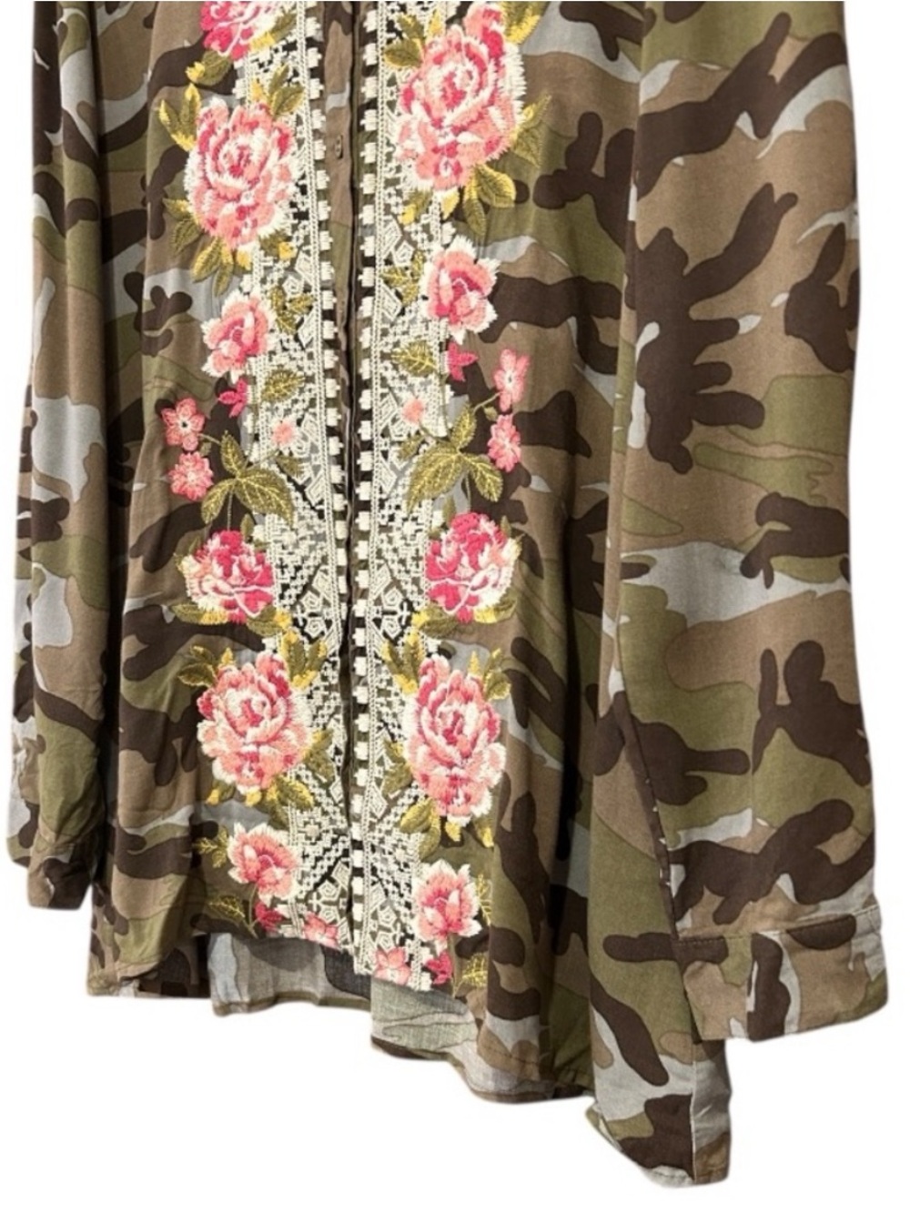 ANDREE BY UNIT Sz L Camo Shirt with Floral Accents - Picture 6 of 10